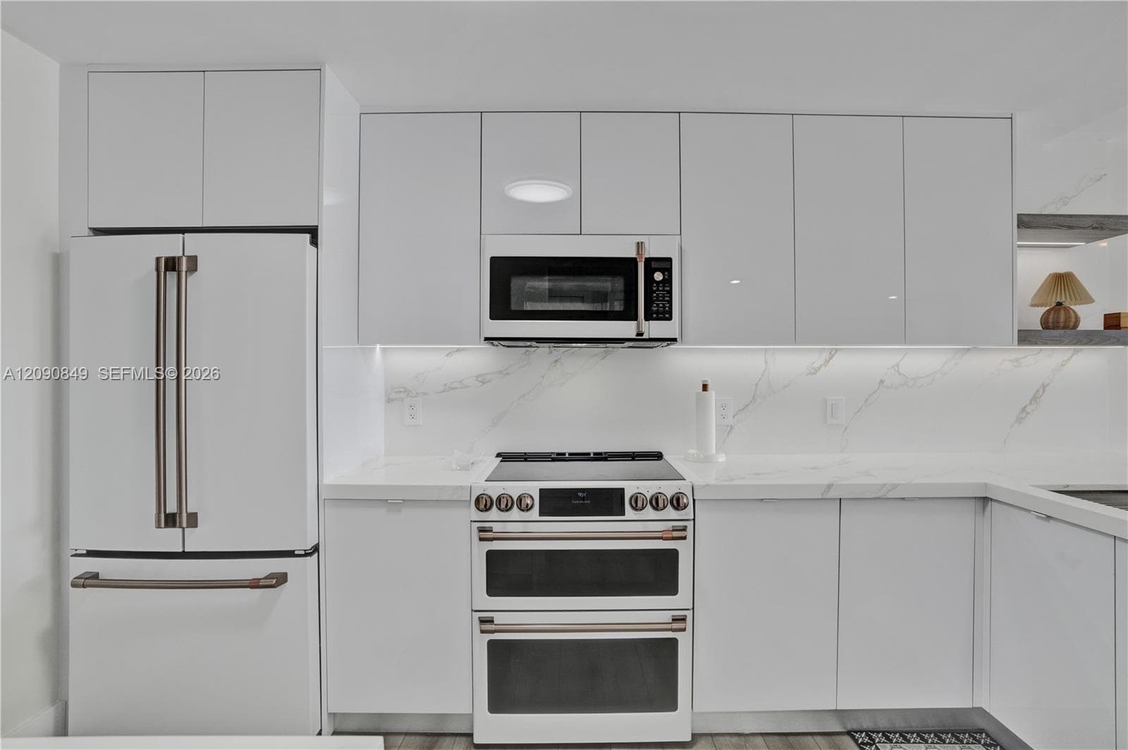 FRANCES CONDO APTS · #502 in Miami Beach - Photo 16