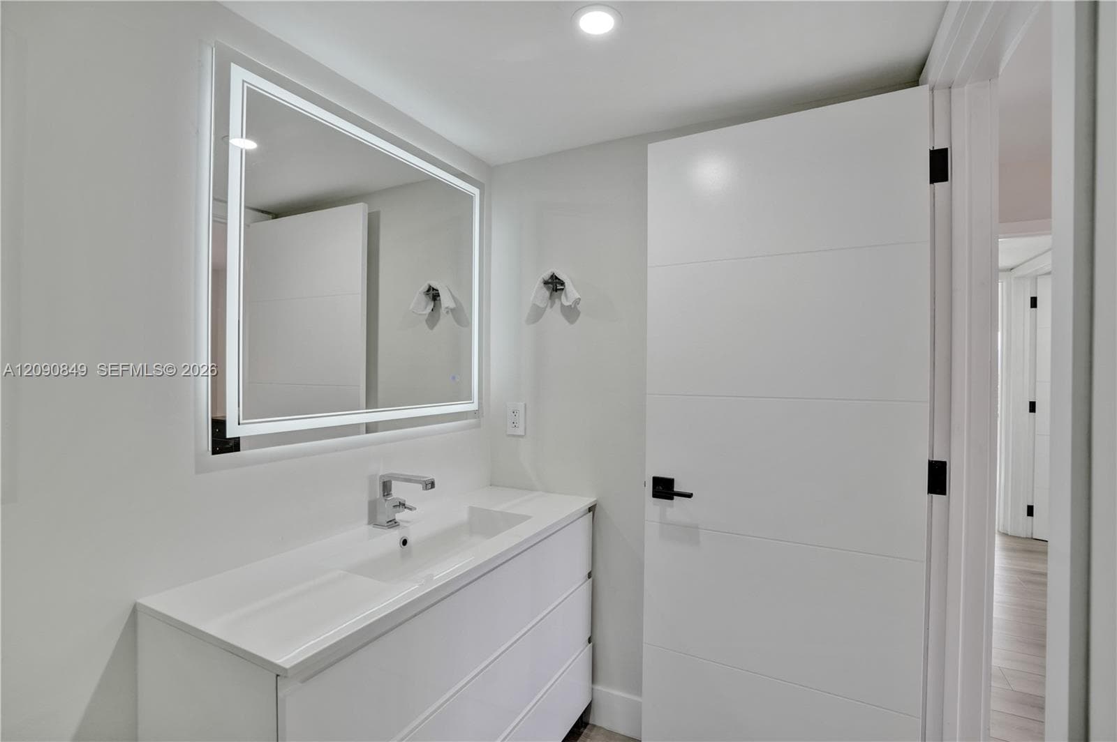FRANCES CONDO APTS · #502 in Miami Beach - Photo 9