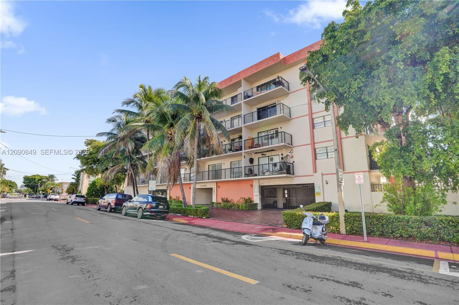 FRANCES CONDO APTS · #502 in Miami Beach - Photo 24