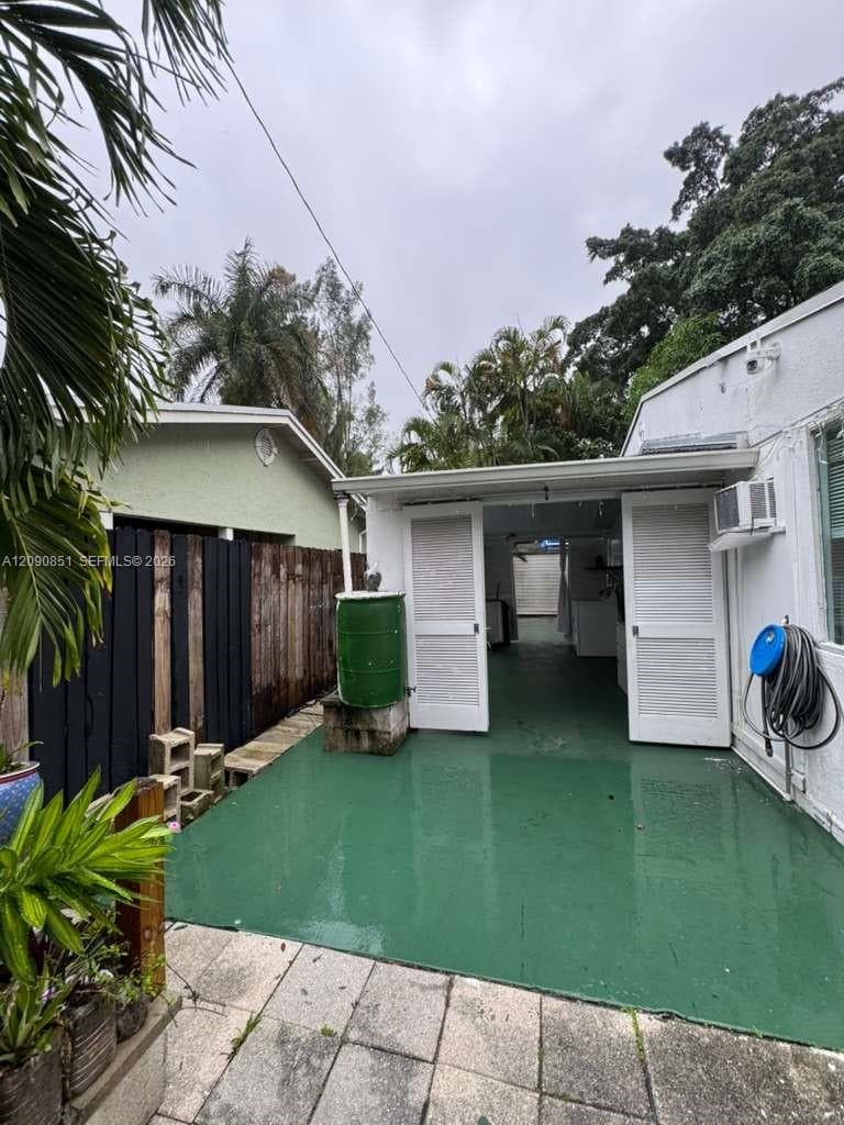 1416 SW 27th St photo 1