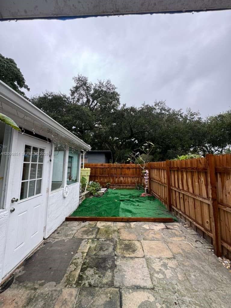 1416 SW 27th St photo 33