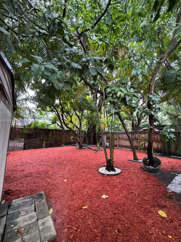 1416 SW 27th St photo 35