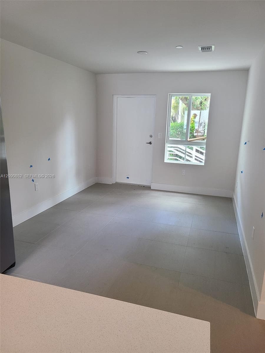 2555 NE 193 St #2114 photo 13