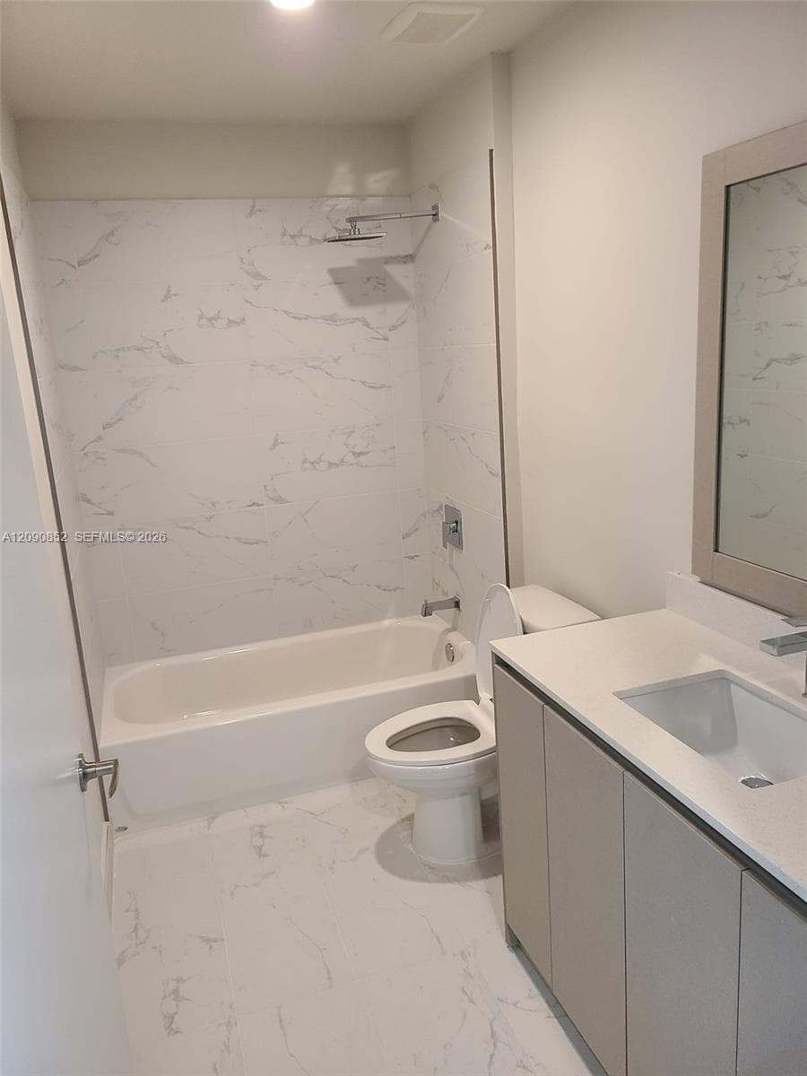 2555 NE 193 St #2114 photo 10