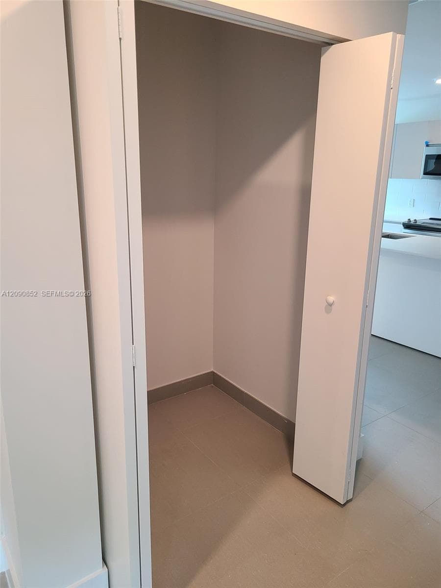2555 NE 193 St #2114 photo 14