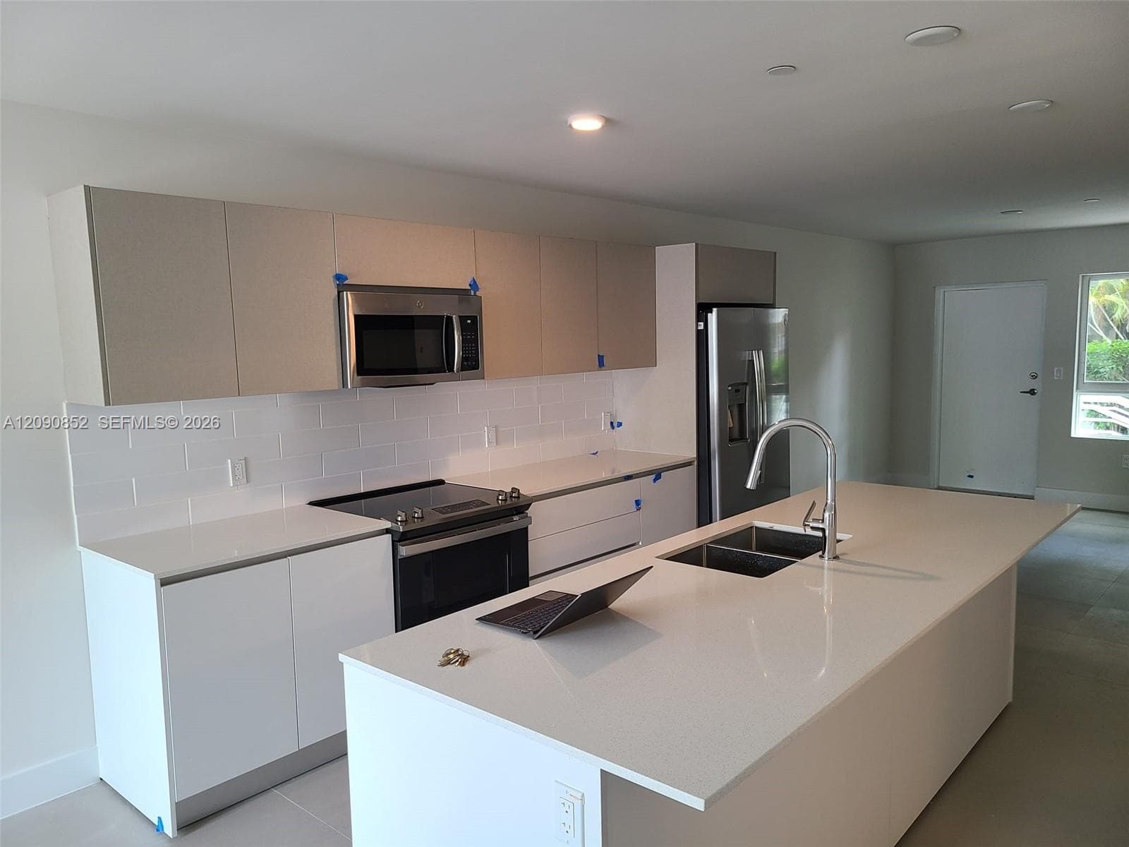 2555 NE 193 St #2114 photo 4