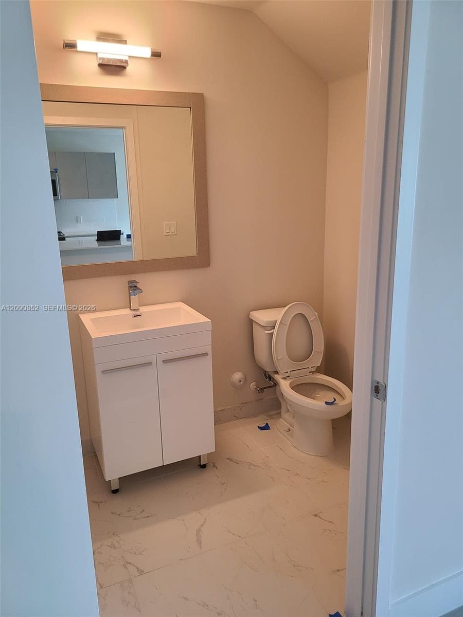 2555 NE 193 St #2114 photo 21