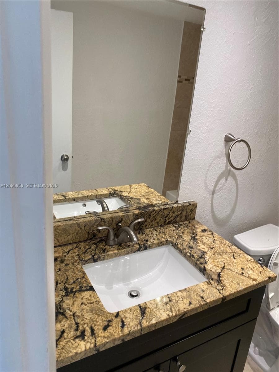 1460 NE 151st St #102 photo 9