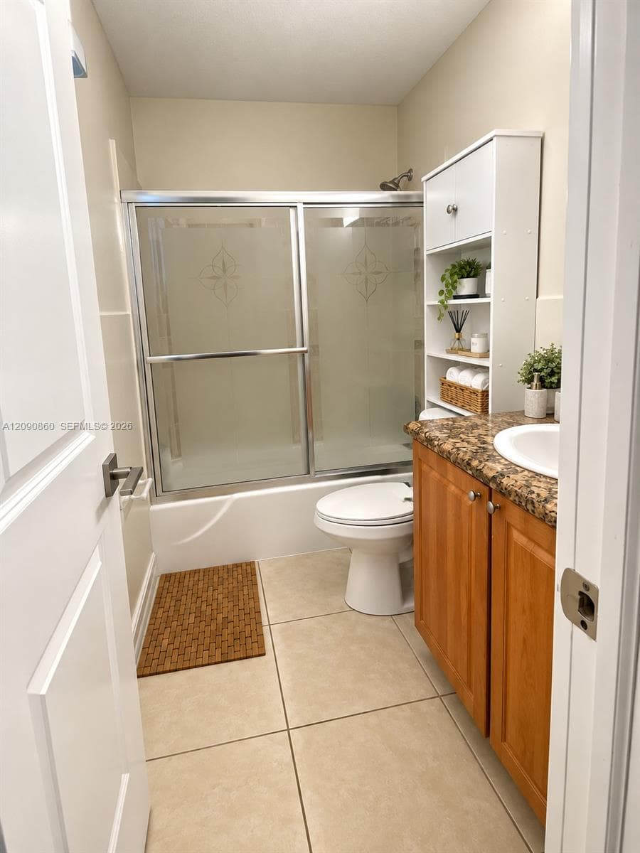10665 SW 6 St photo 13