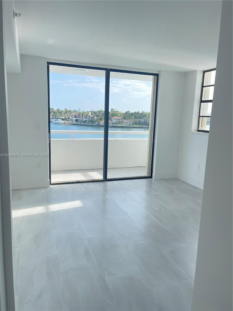 INDIAN CREEK CL MARINA CO · #4D in Miami Beach - Photo 6