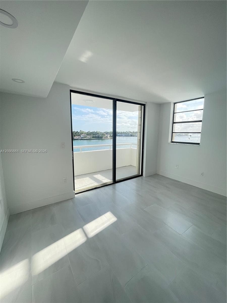 INDIAN CREEK CL MARINA CO · #4D in Miami Beach - Photo 5