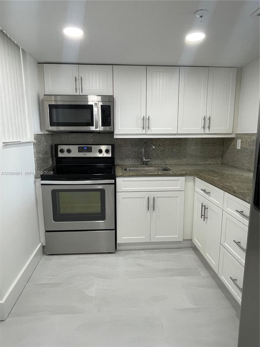 INDIAN CREEK CL MARINA CO · #4D in Miami Beach - Photo 18