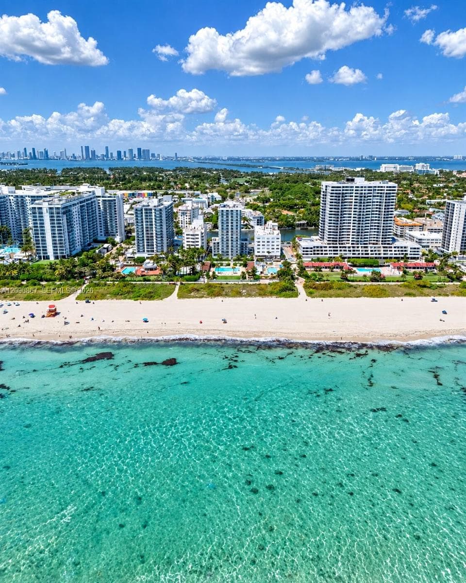 THE ROYAL CLUB CONDO · #202 in Miami Beach - Photo 2