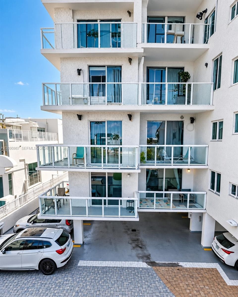 THE ROYAL CLUB CONDO · #202 in Miami Beach - Photo 3