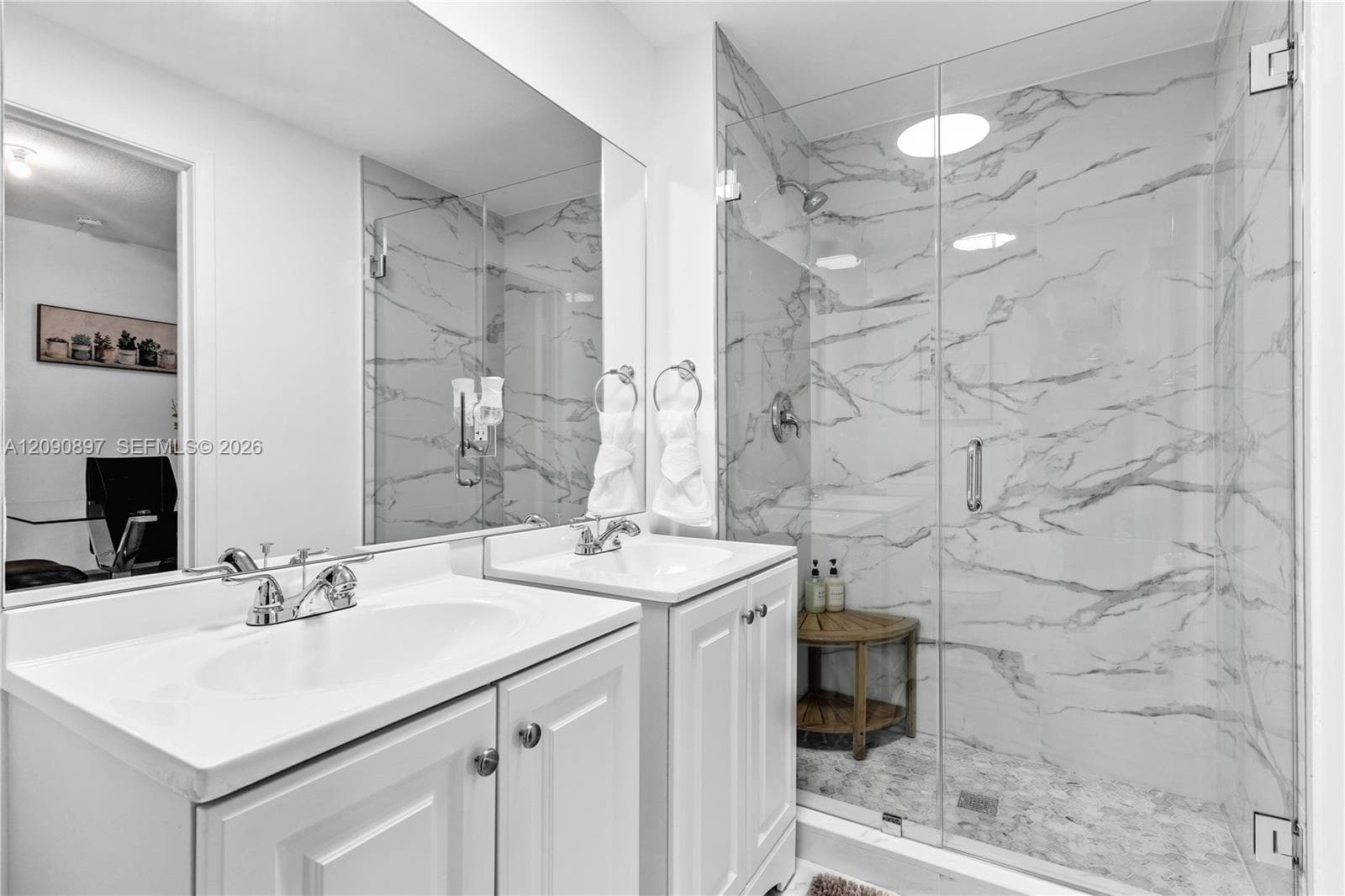 1430 NE 11th St #1430 photo 32