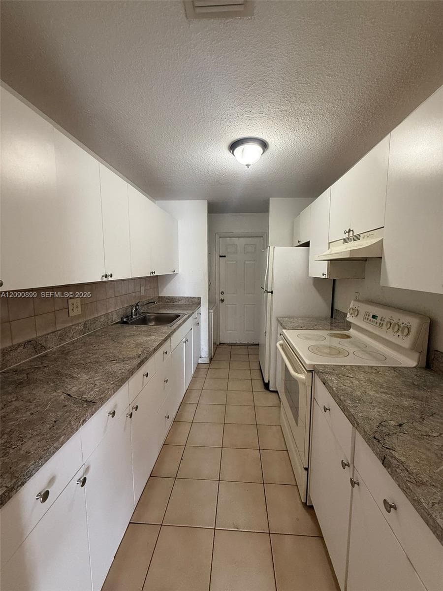 14127 SW 280th Ter photo 3