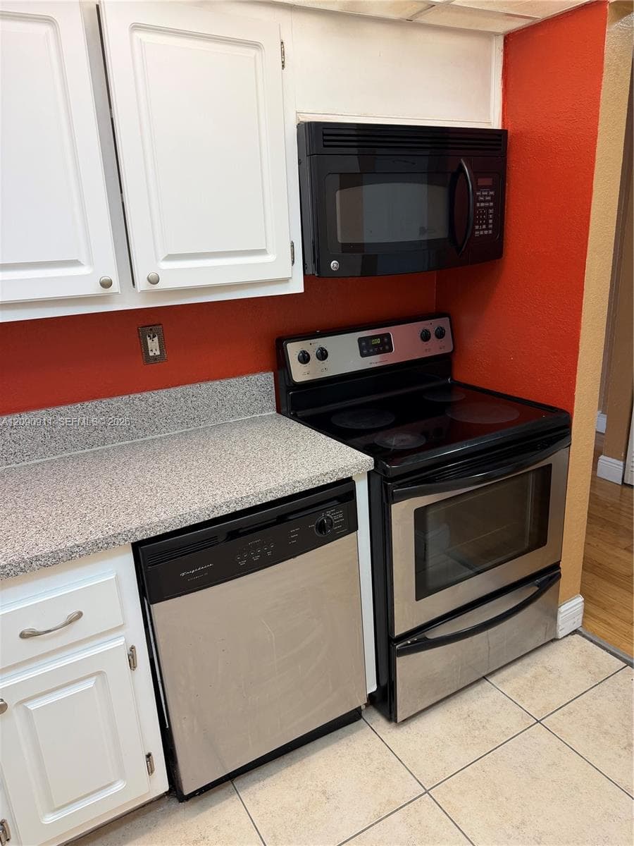 BAYVIEW PALMS CONDO · #413 in North Miami - Photo 5