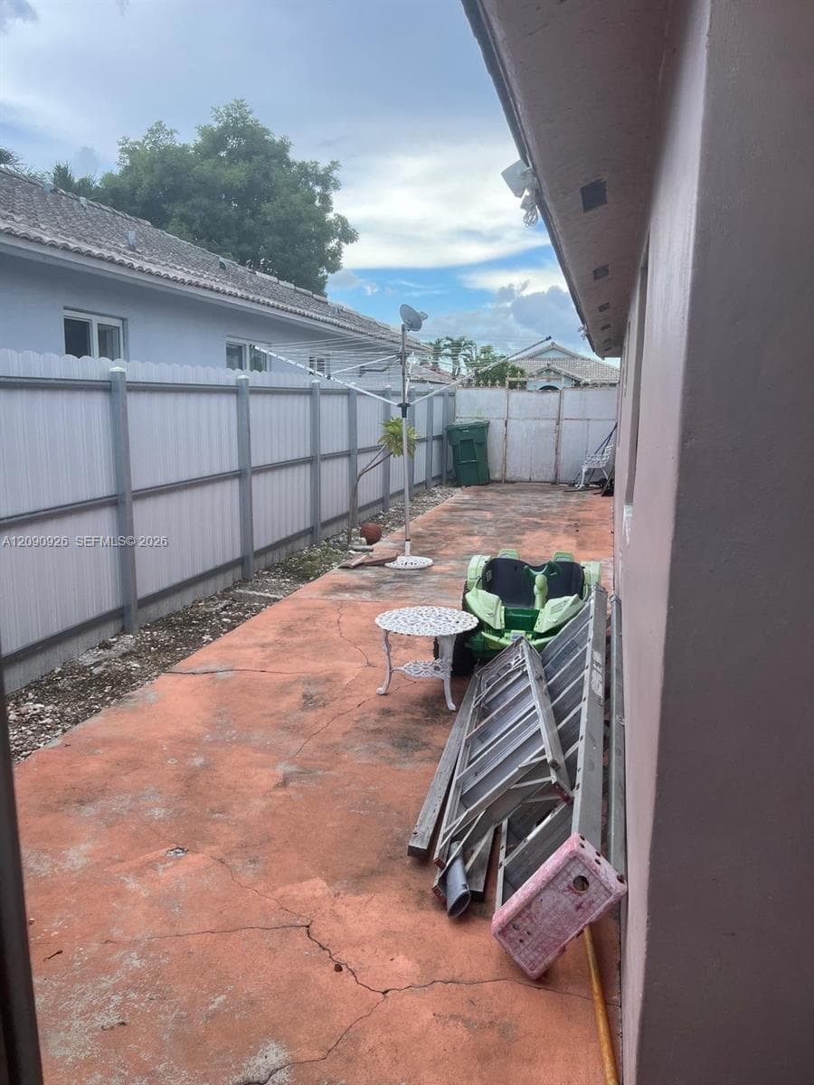 10071 NW 127 terrace photo 12