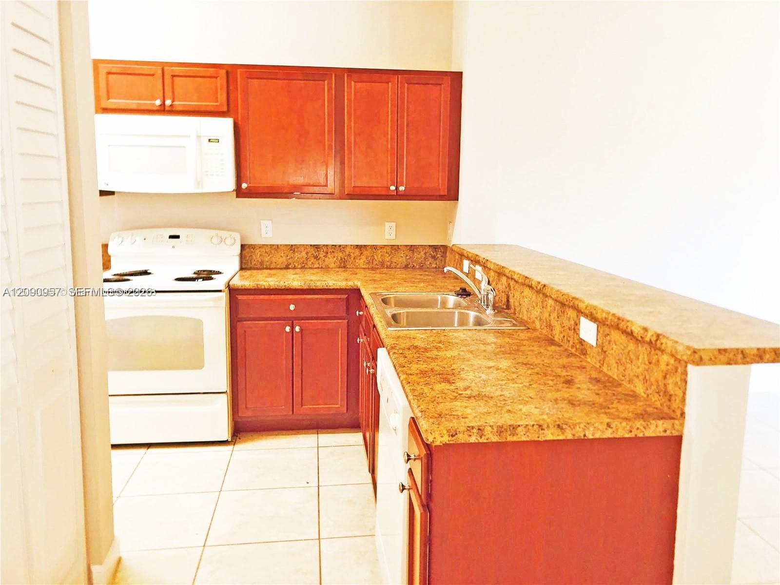 2884 SE 2nd Dr #2 photo 5