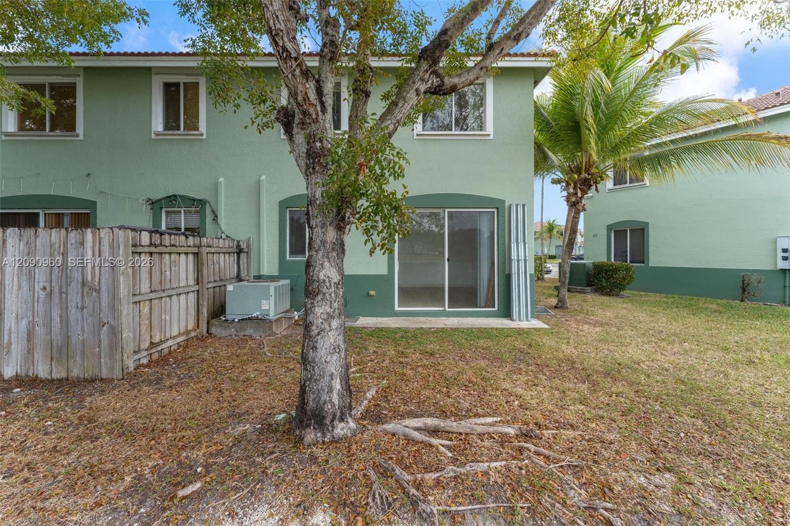 2712 SE 15th Pl photo 32