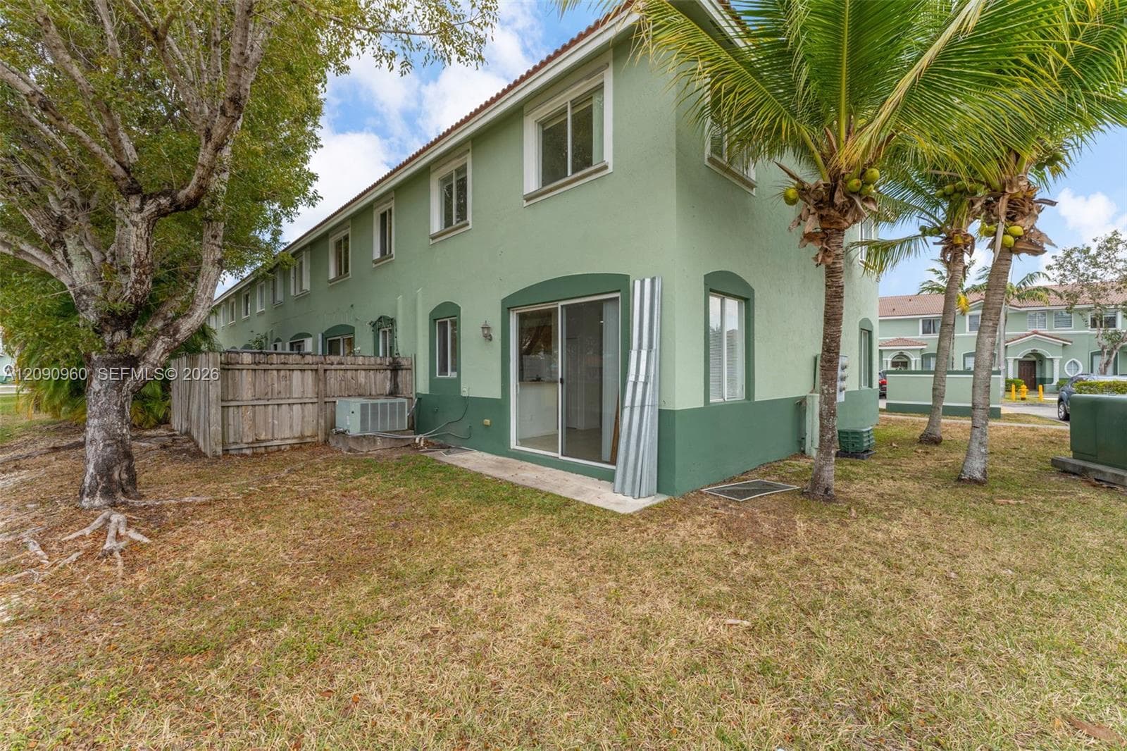 2712 SE 15th Pl photo 31