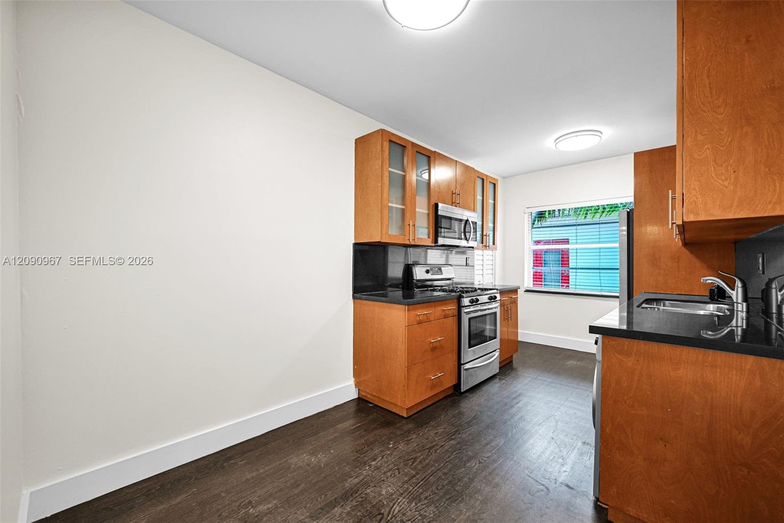 FLAMINGO WAVE CONDO · #8 in Miami Beach - Photo 6