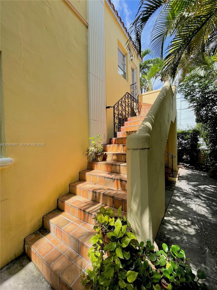 FLAMINGO WAVE CONDO · #8 in Miami Beach - Photo 25