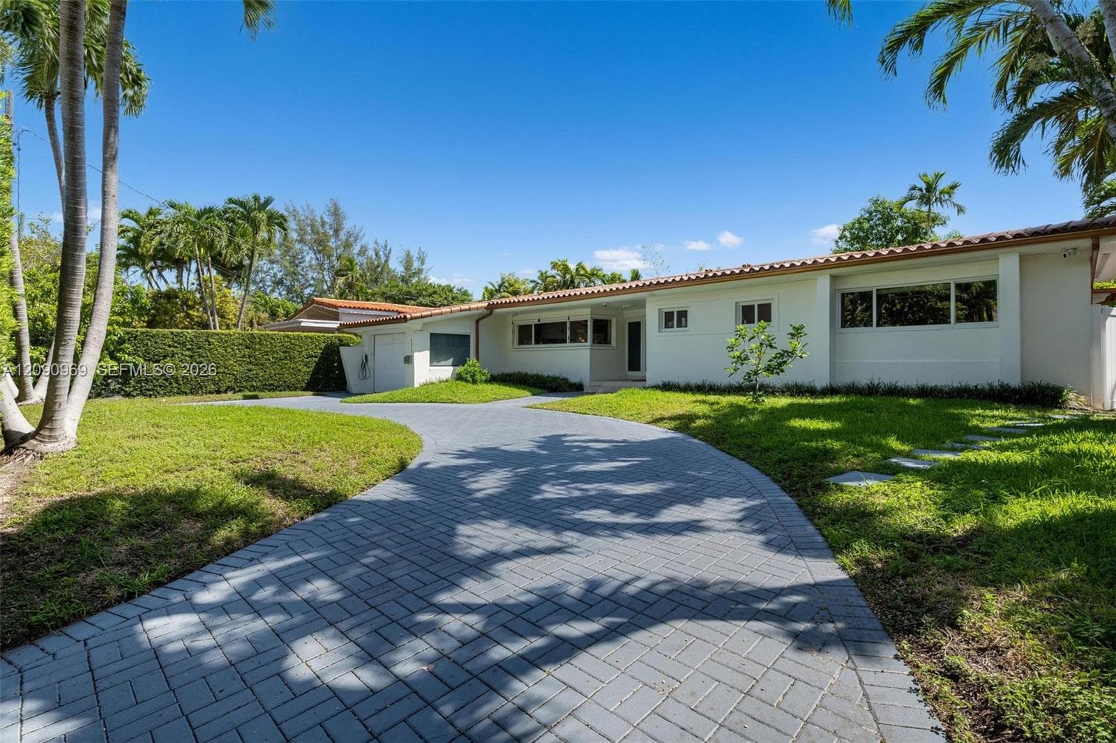 9217 Bay Dr photo 5