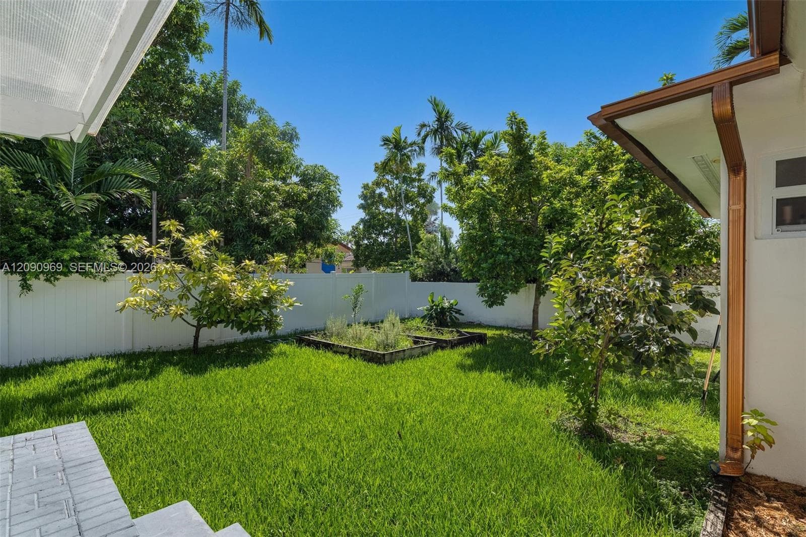 9217 Bay Dr photo 18