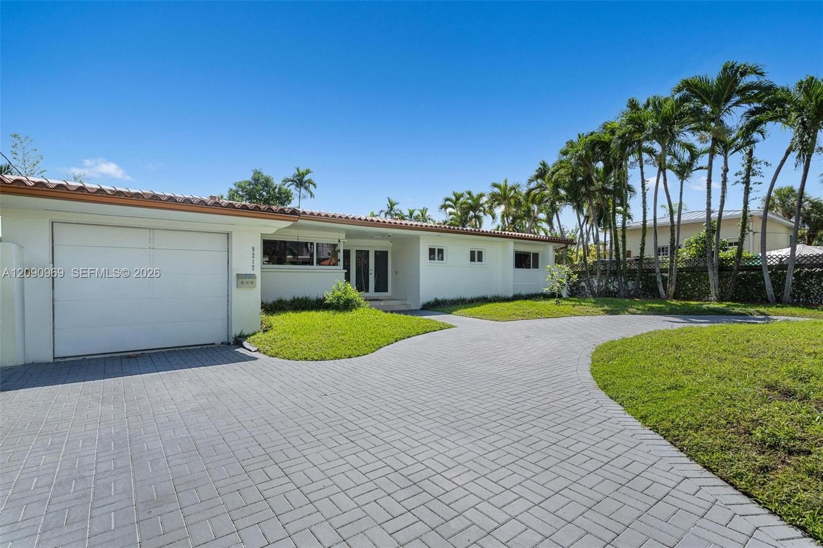 9217 Bay Dr photo 4