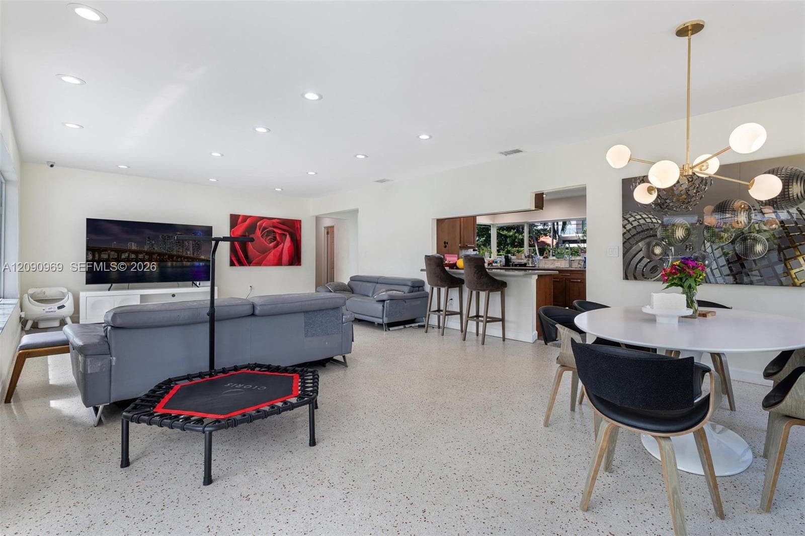 9217 Bay Dr photo 8