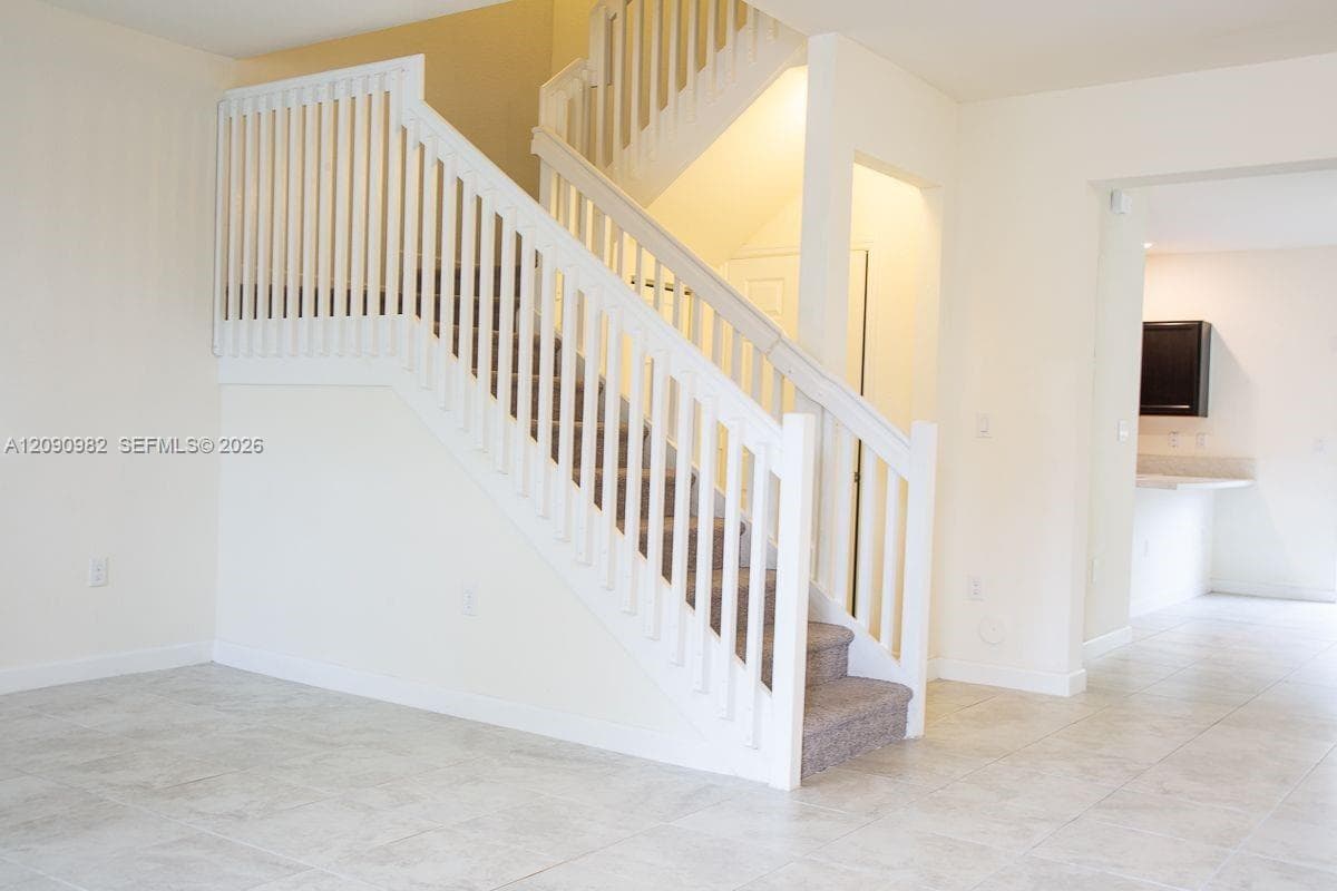 11422 SW 248th Ln photo 3