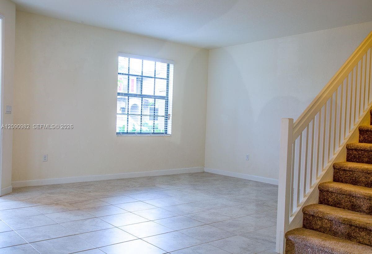 11422 SW 248th Ln photo 5