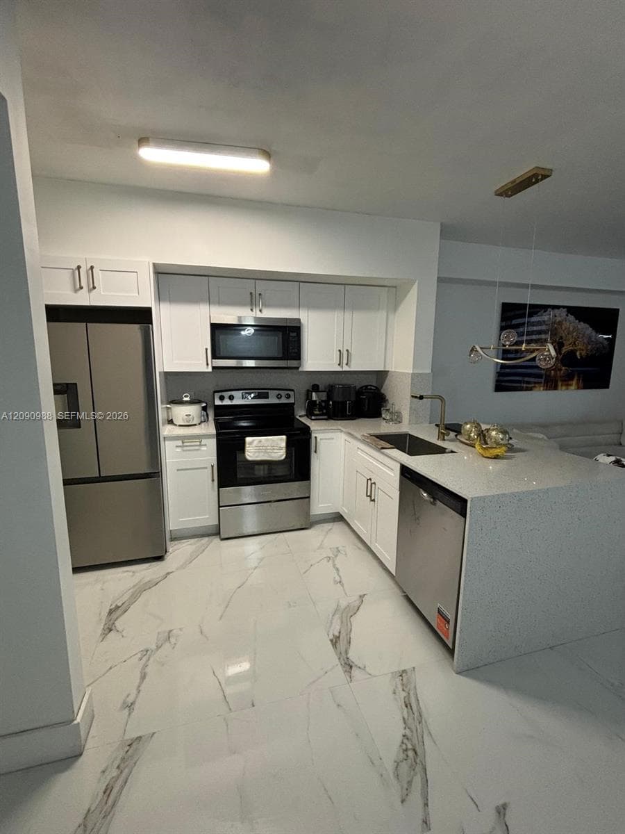 BLUE LAGOON CONDO · #912 in Miami - Photo 2