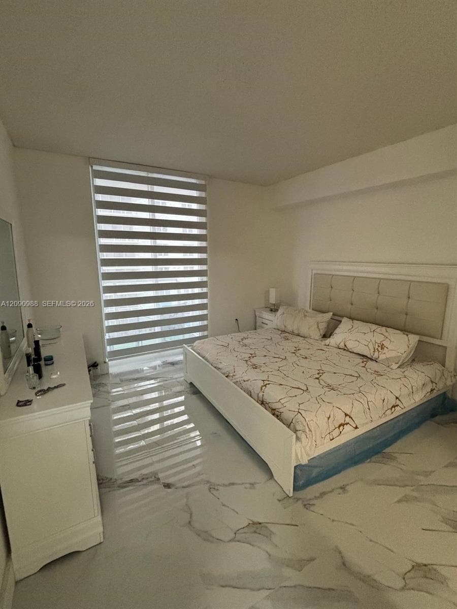 BLUE LAGOON CONDO · #912 in Miami - Photo 7