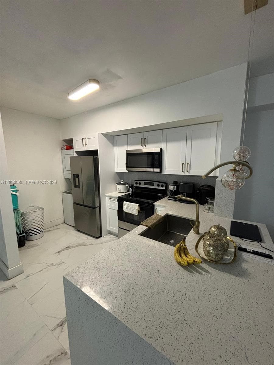BLUE LAGOON CONDO · #912 in Miami - Photo 3