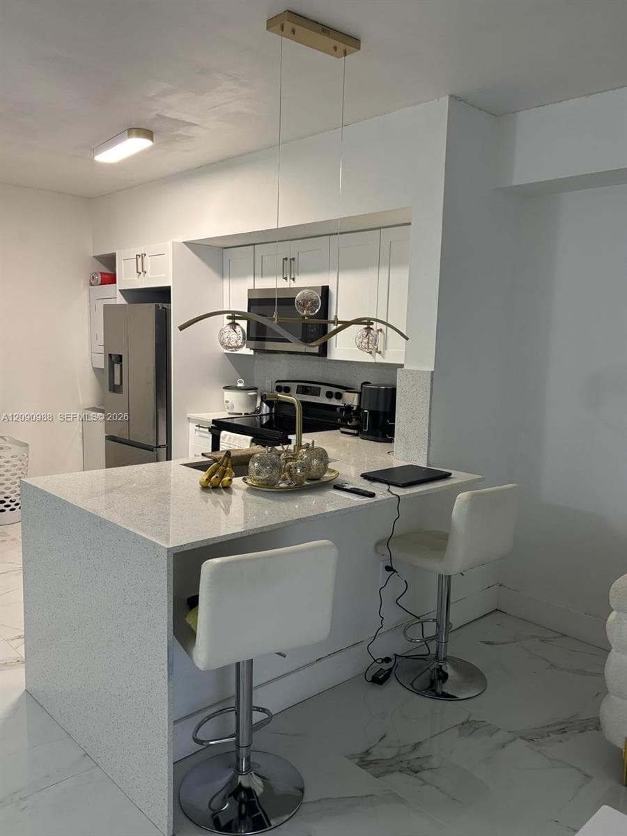BLUE LAGOON CONDO · #912 in Miami - Photo 4