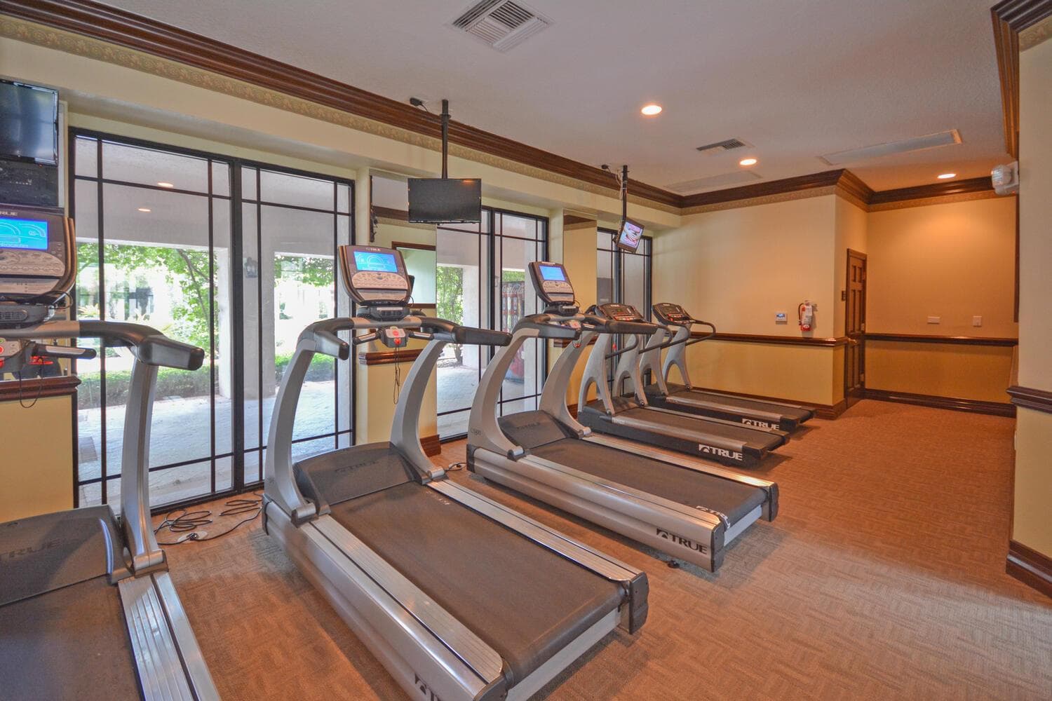 2811 Grande Pkwy Apt 106 Palm-large-047-