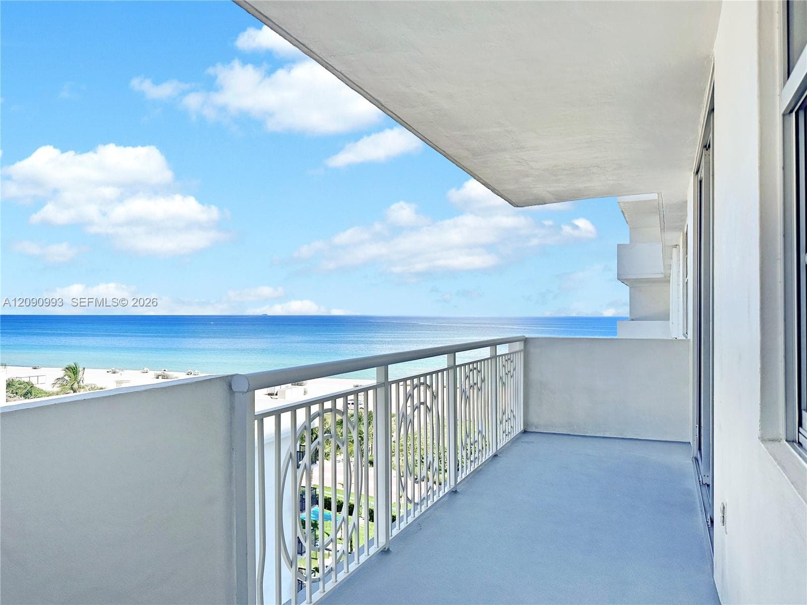 CORINTHIAN CONDO · #8E in Miami Beach - Photo 2