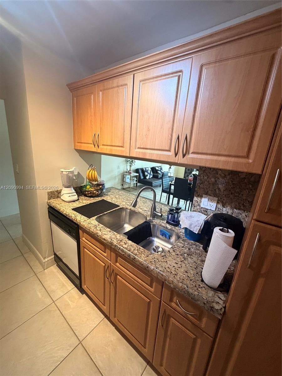 WEST LAKE VILLAGE II COND · #202 in Miami - Photo 12