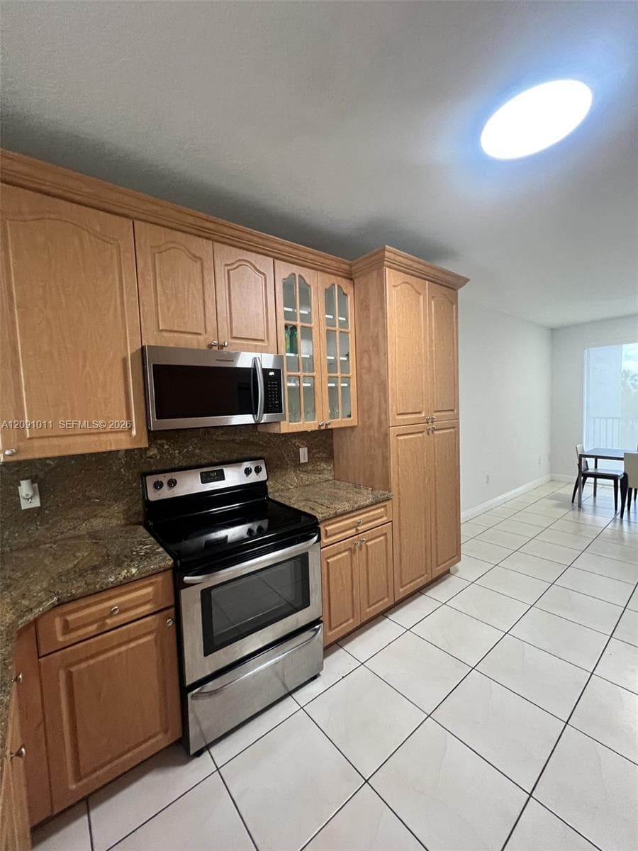 CAPTIVA CONDO B · #401 in Doral - Photo 6