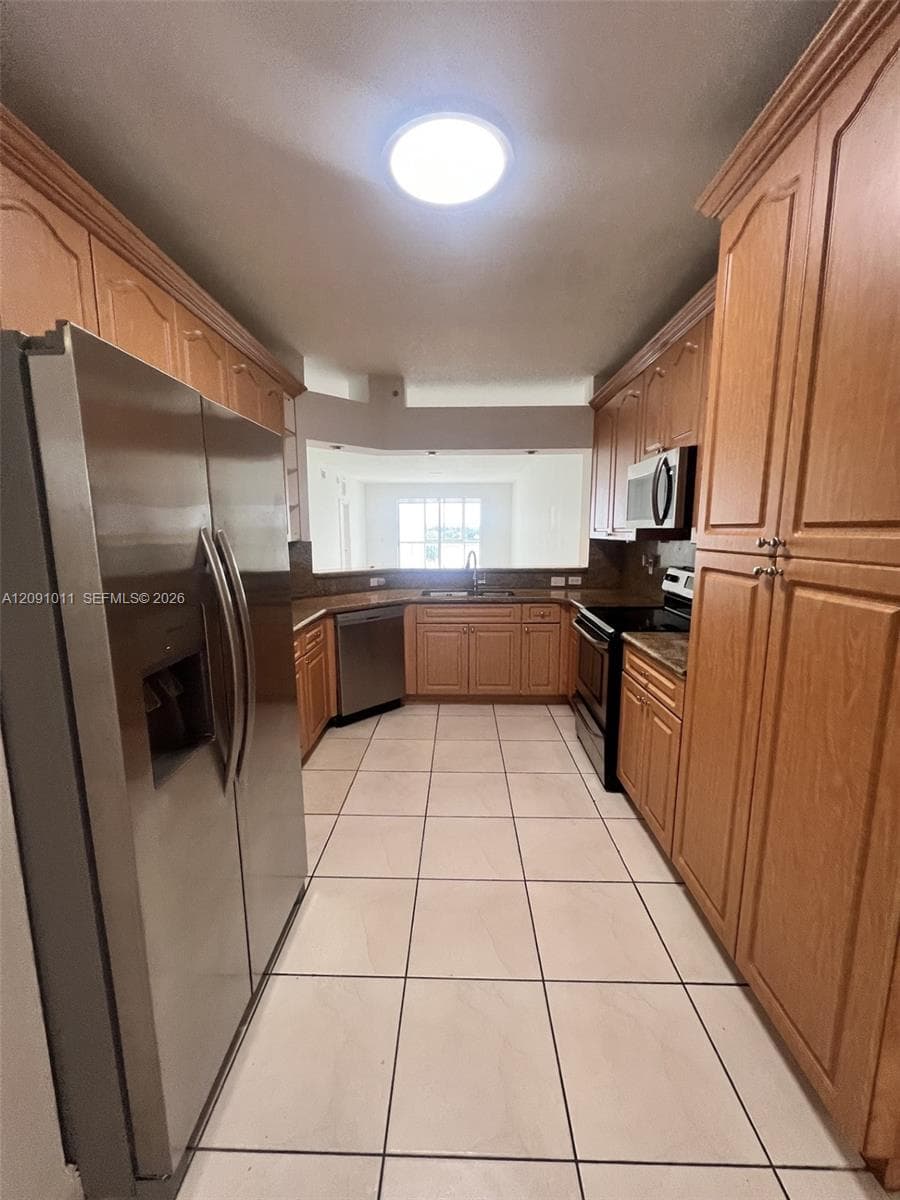 CAPTIVA CONDO B · #401 in Doral - Photo 7