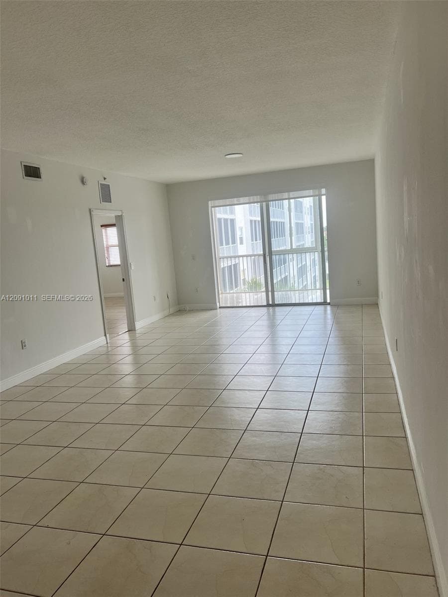 CAPTIVA CONDO B · #401 in Doral - Photo 4