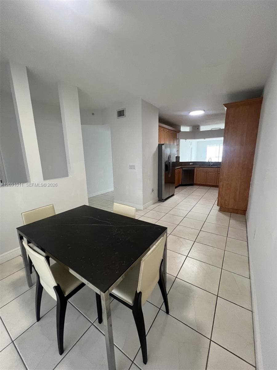 CAPTIVA CONDO B · #401 in Doral - Photo 8