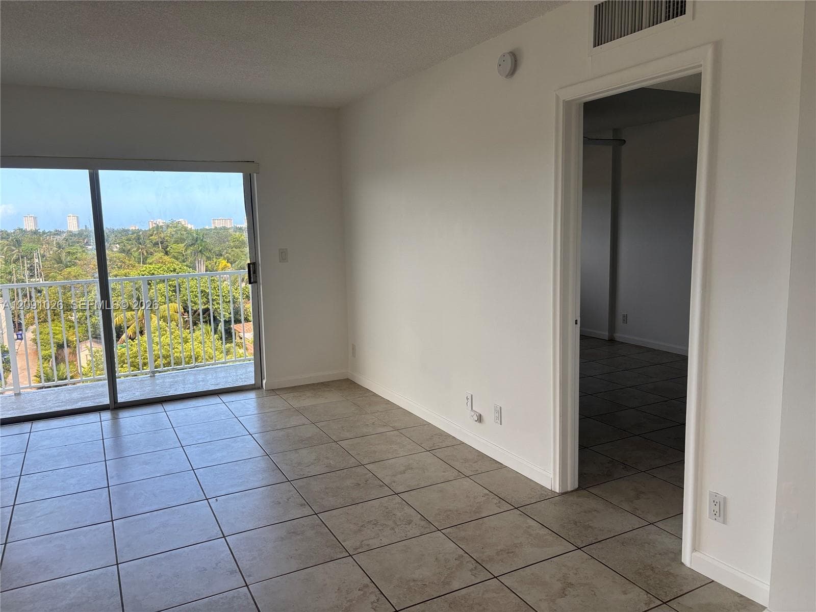 PRINCETON CONDOMINIUM · #604 in Hollywood - Photo 10