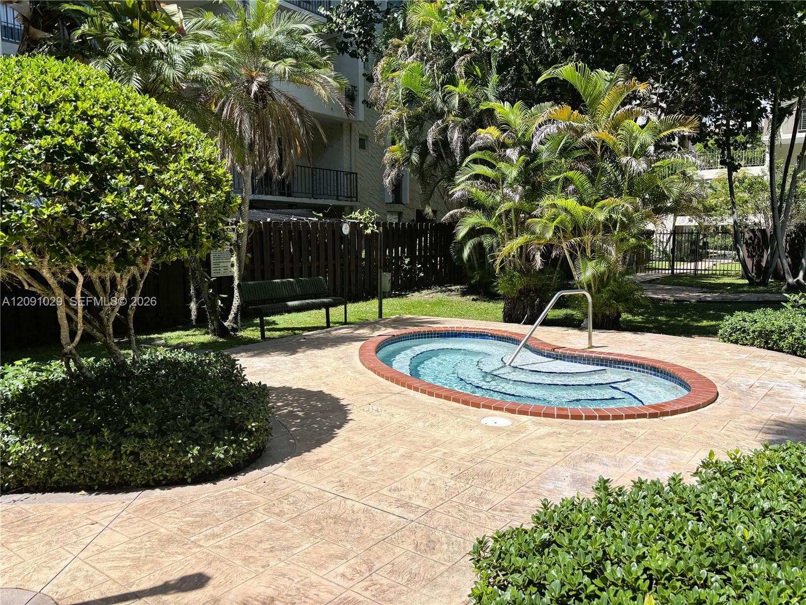 Dadeland Grove · #A310 in Pinecrest - Photo 18
