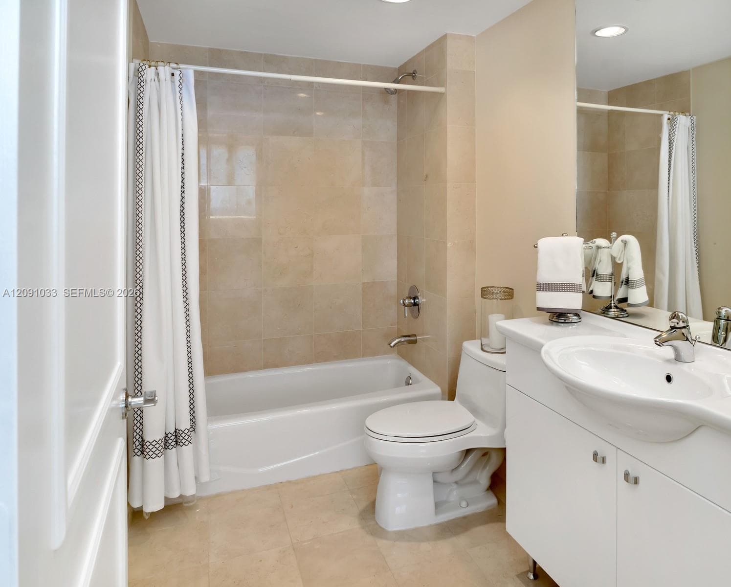 BEACH CLUB CONDO · #2203 in Hallandale Beach - Photo 13