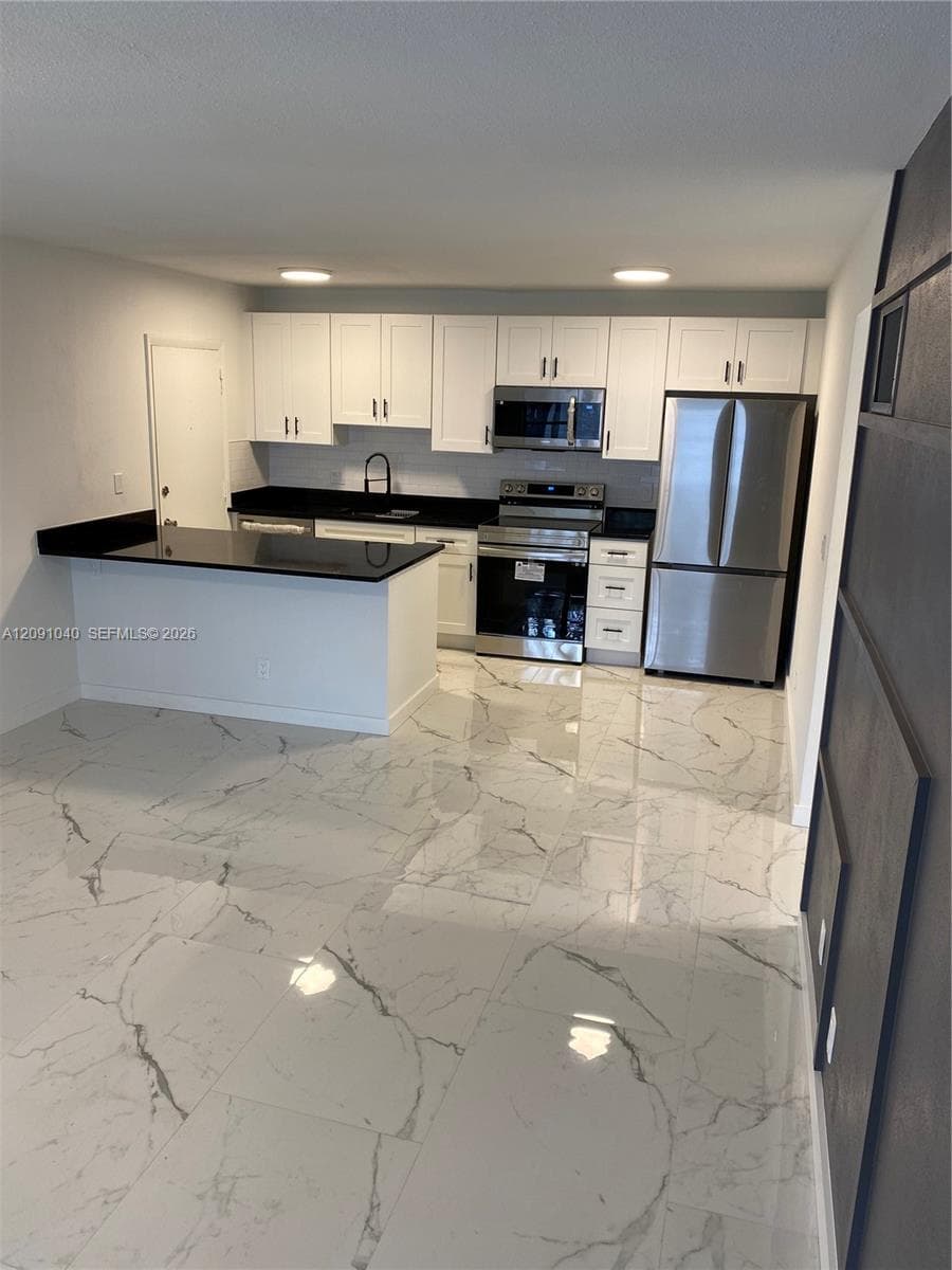 EVERETT ARMS CONDO · #616 in Pompano Beach - Photo 6