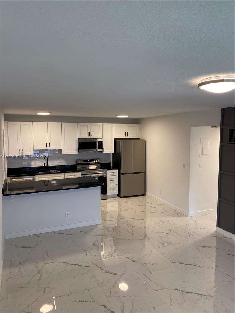 EVERETT ARMS CONDO · #616 in Pompano Beach - Photo 7