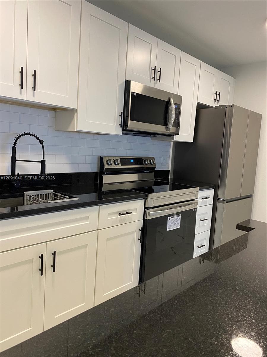 EVERETT ARMS CONDO · #616 in Pompano Beach - Photo 8